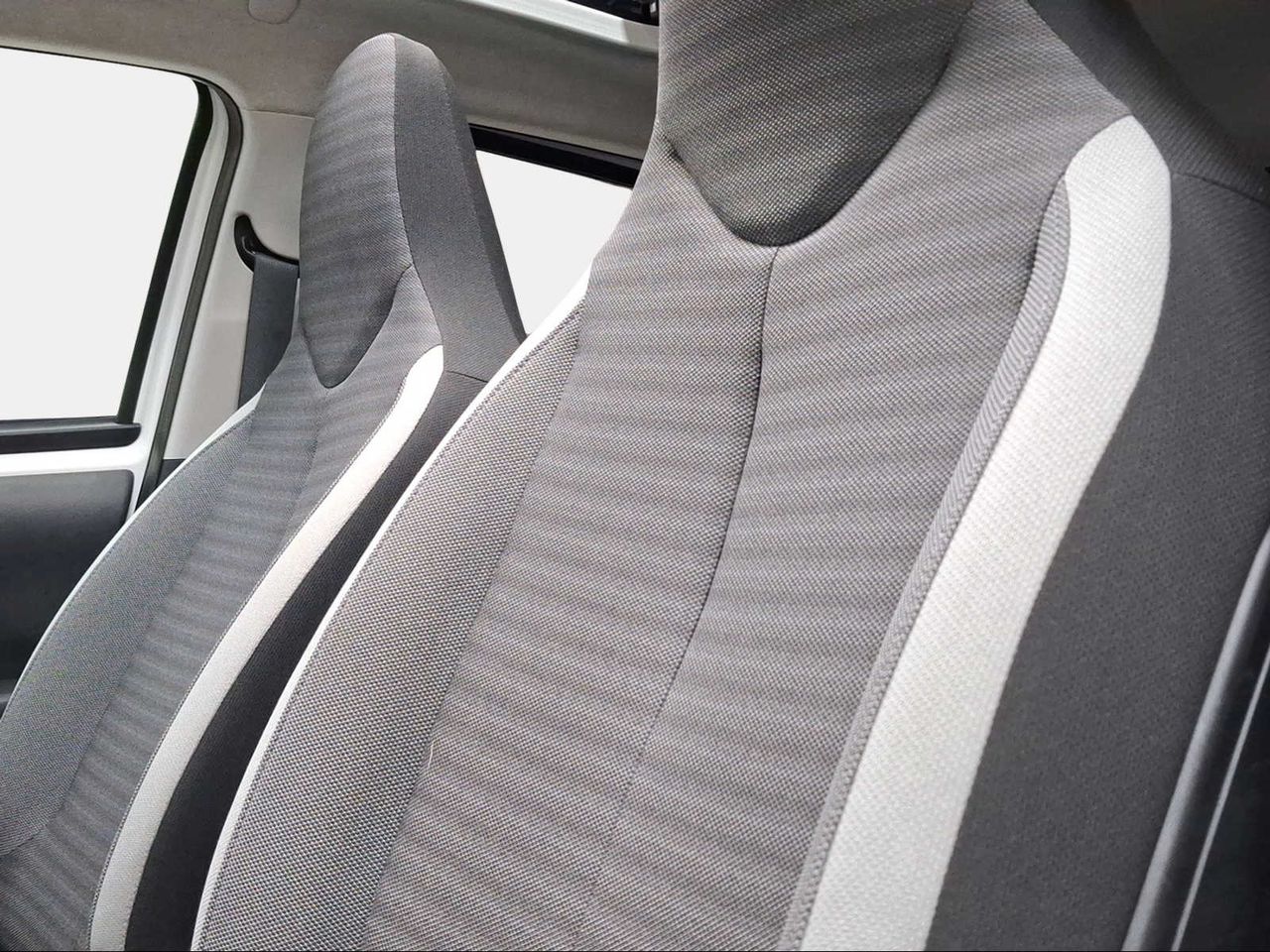 Toyota Aygo 1.0 70 x-play x-shift sky  - Foto 22