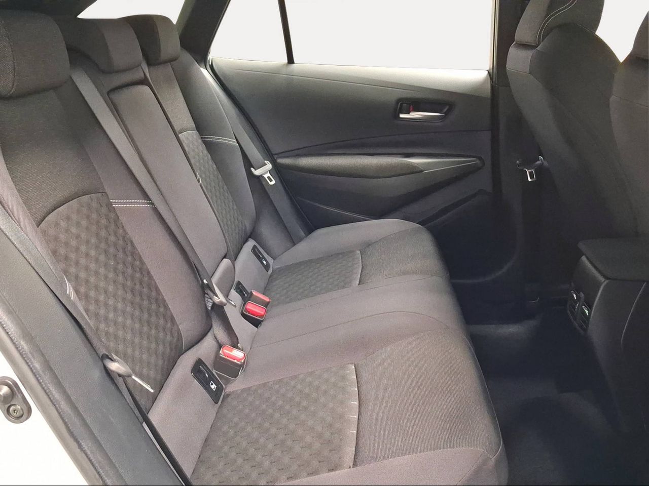 Toyota Corolla 140H Active Plus Touring Sport  - Foto 8