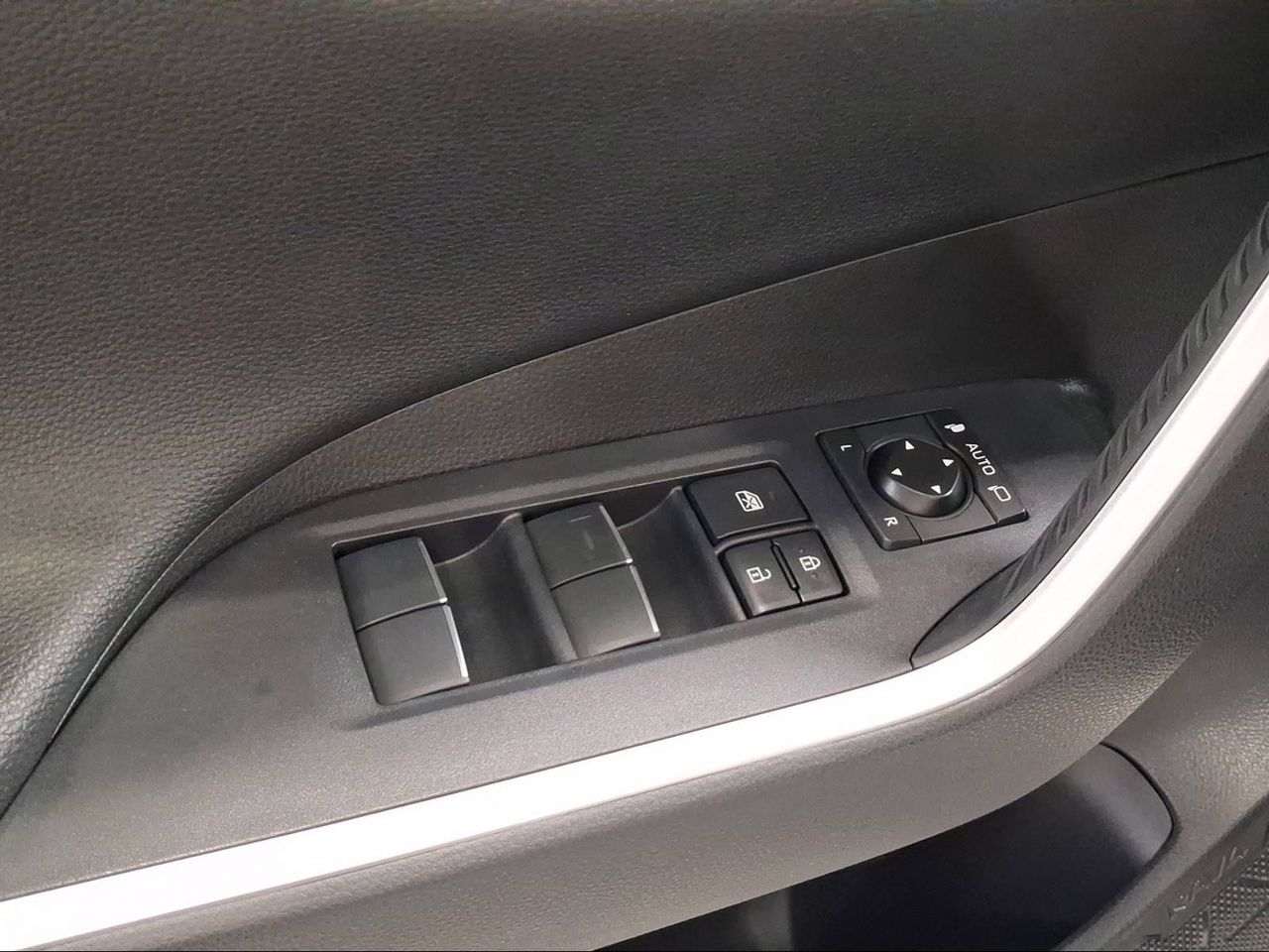Toyota Rav4 2.5l 220H Advance  - Foto 23