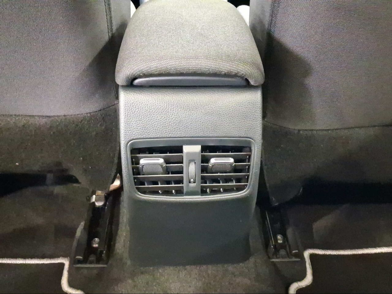 Toyota Corolla 140H Active Plus Touring Sport  - Foto 24