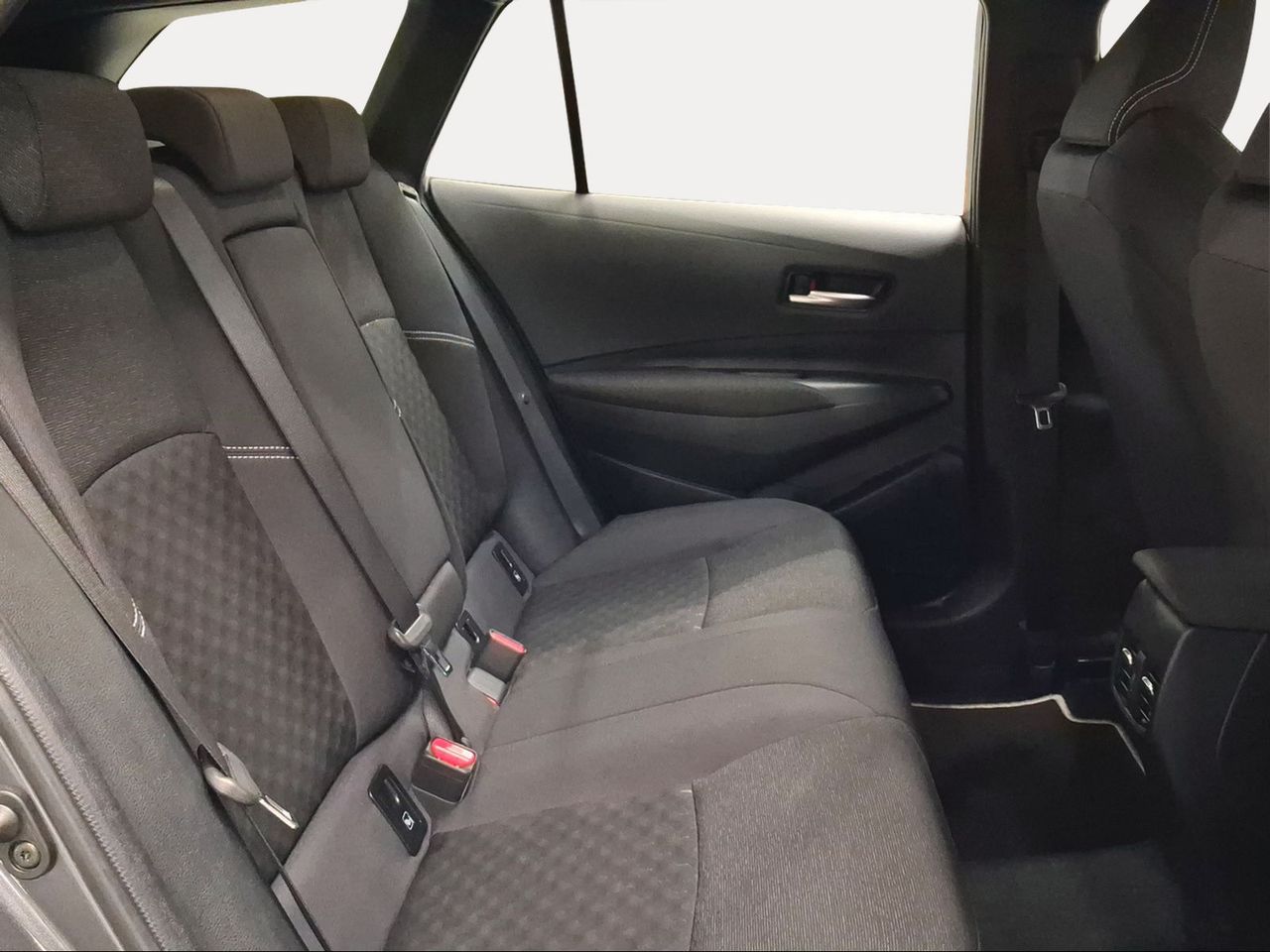 Toyota Corolla 140H Active Plus Touring Sport  - Foto 8