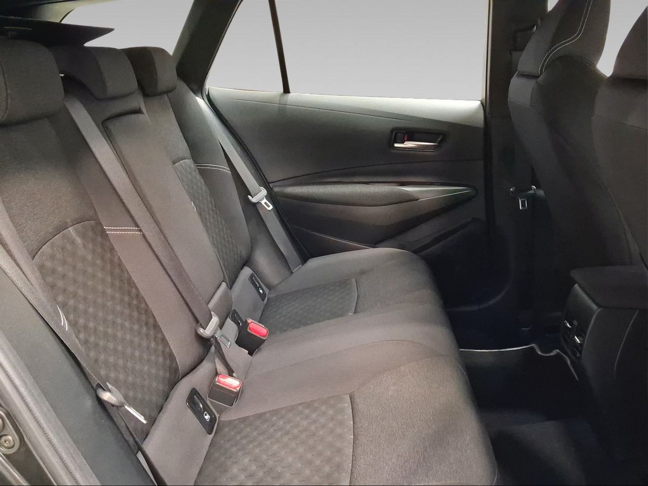 Toyota Corolla 140H Active Plus Touring Sport  - Foto 8