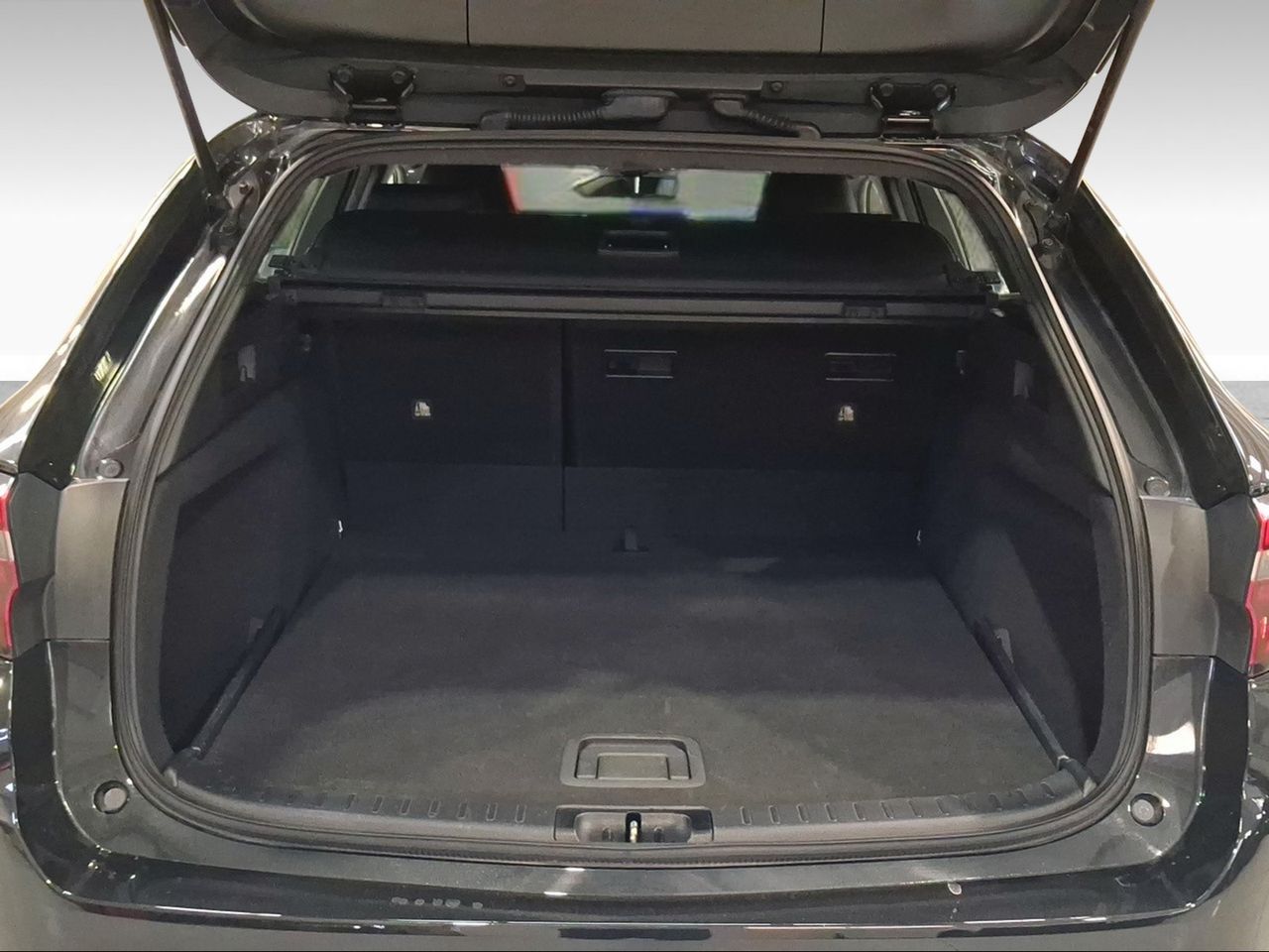 Toyota Corolla 140H Active Plus Touring Sport  - Foto 11