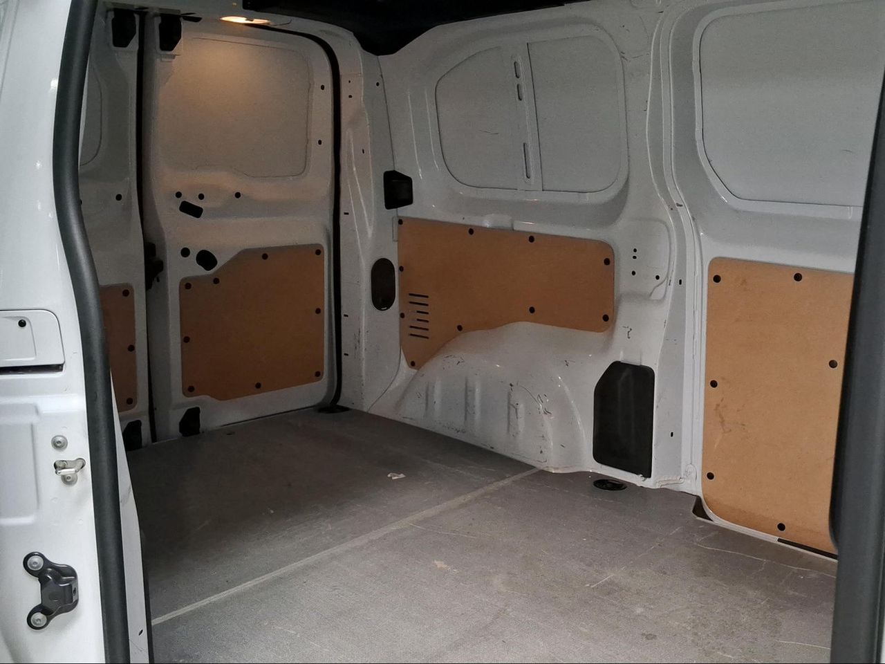 Toyota Proace L1 1PL VAN GX 1.5D 100CV M/T 6V  - Foto 12