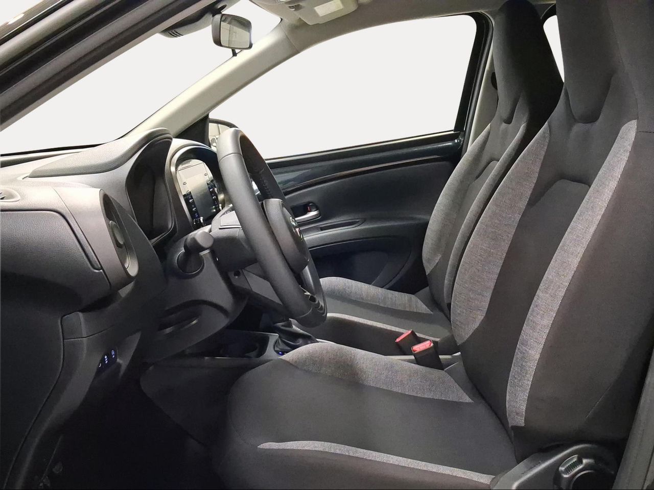 Toyota Aygo X Cross 1.0 VVT-I 72CV Play Automático  - Foto 13