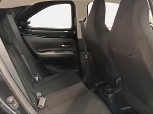 Toyota Aygo X Cross 1.0 VVT-I 72CV Play Automático  - Foto 8