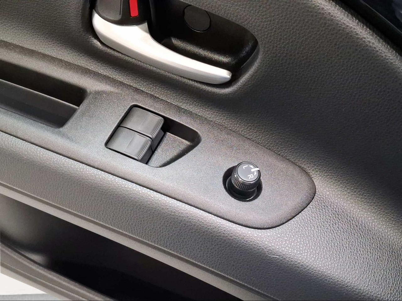 Toyota Aygo X Cross 1.0 VVT-I 72CV Play Automático  - Foto 22