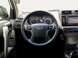 Toyota Land Cruiser 2.8 D-4D GX  - Foto 10