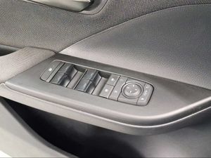 Toyota C-HR 1.8 Advance Hybrid 140  - Foto 24