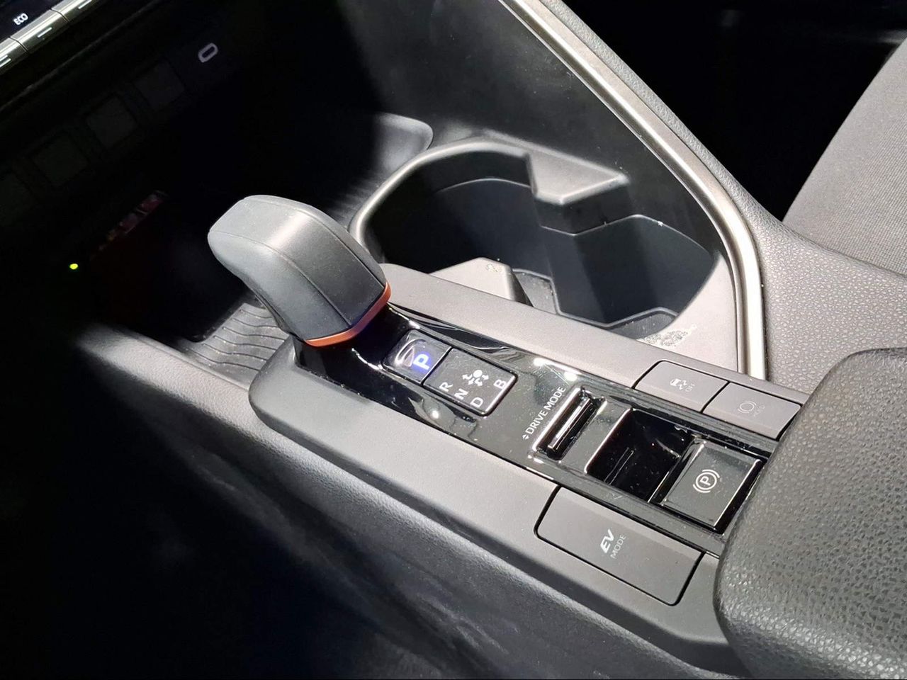 Toyota C-HR 1.8 Advance Hybrid 140  - Foto 22