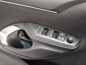 Toyota Yaris 1.5 120H Active Plus  - Foto 22