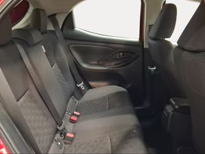Toyota Yaris 1.5 120H Active Plus  - Foto 8