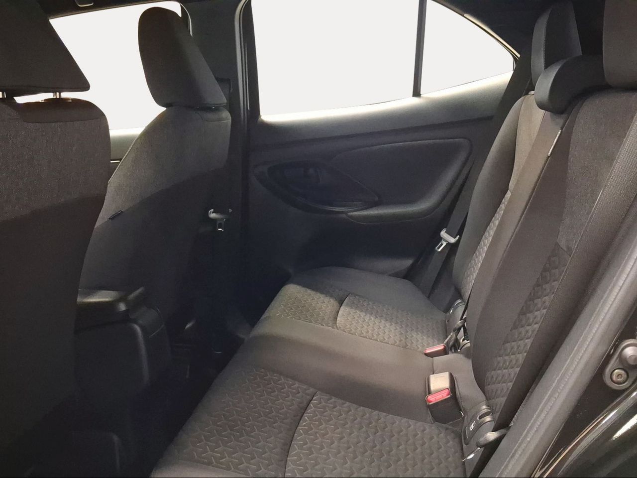 Toyota Yaris Cross 1.5 120H Active Tech Pack Confort  - Foto 12