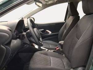 Toyota Yaris 1.5 120H Active Plus  - Foto 13