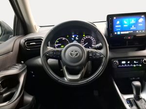 Toyota Yaris 1.5 120H Active Plus  - Foto 10