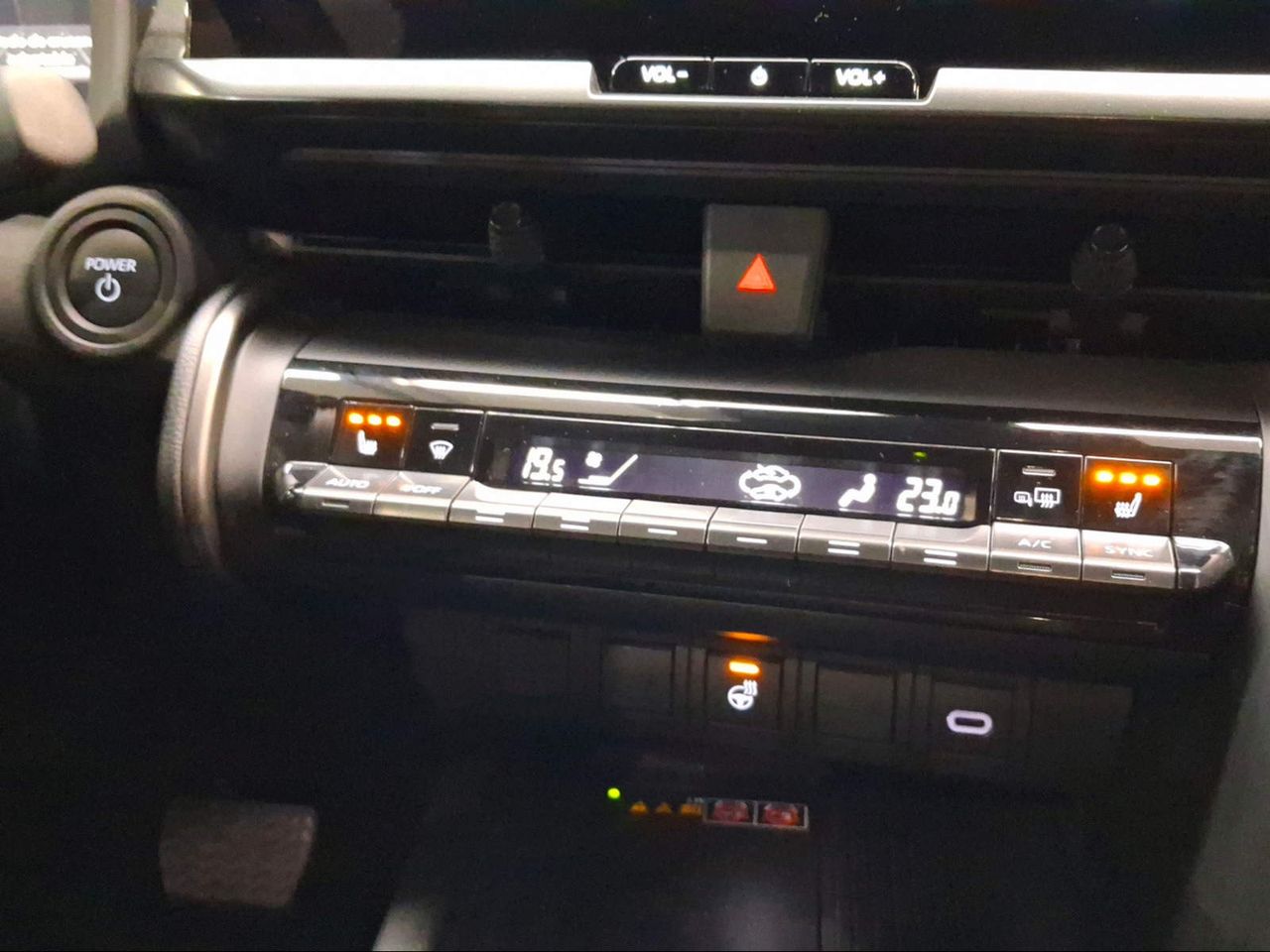 Toyota C-HR 2.0 220PH Advance  - Foto 25