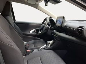 Toyota Yaris 1.5 120H Active Plus  - Foto 7
