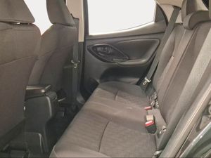 Toyota Yaris 1.5 120H Active Plus  - Foto 12