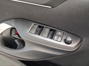 Toyota Yaris 1.5 120H Active Plus  - Foto 22
