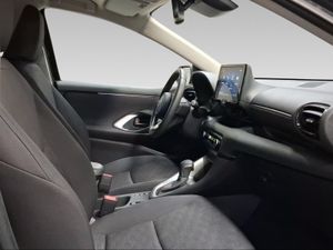 Toyota Yaris 1.5 120H Active Plus  - Foto 7