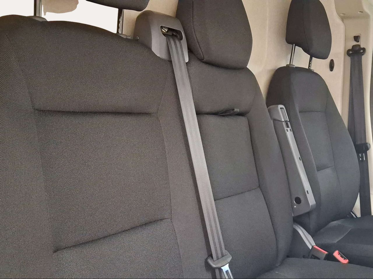 Toyota Proace Max Van GX L2H2 3.5 2.2D 140CV 6MT  - Foto 23