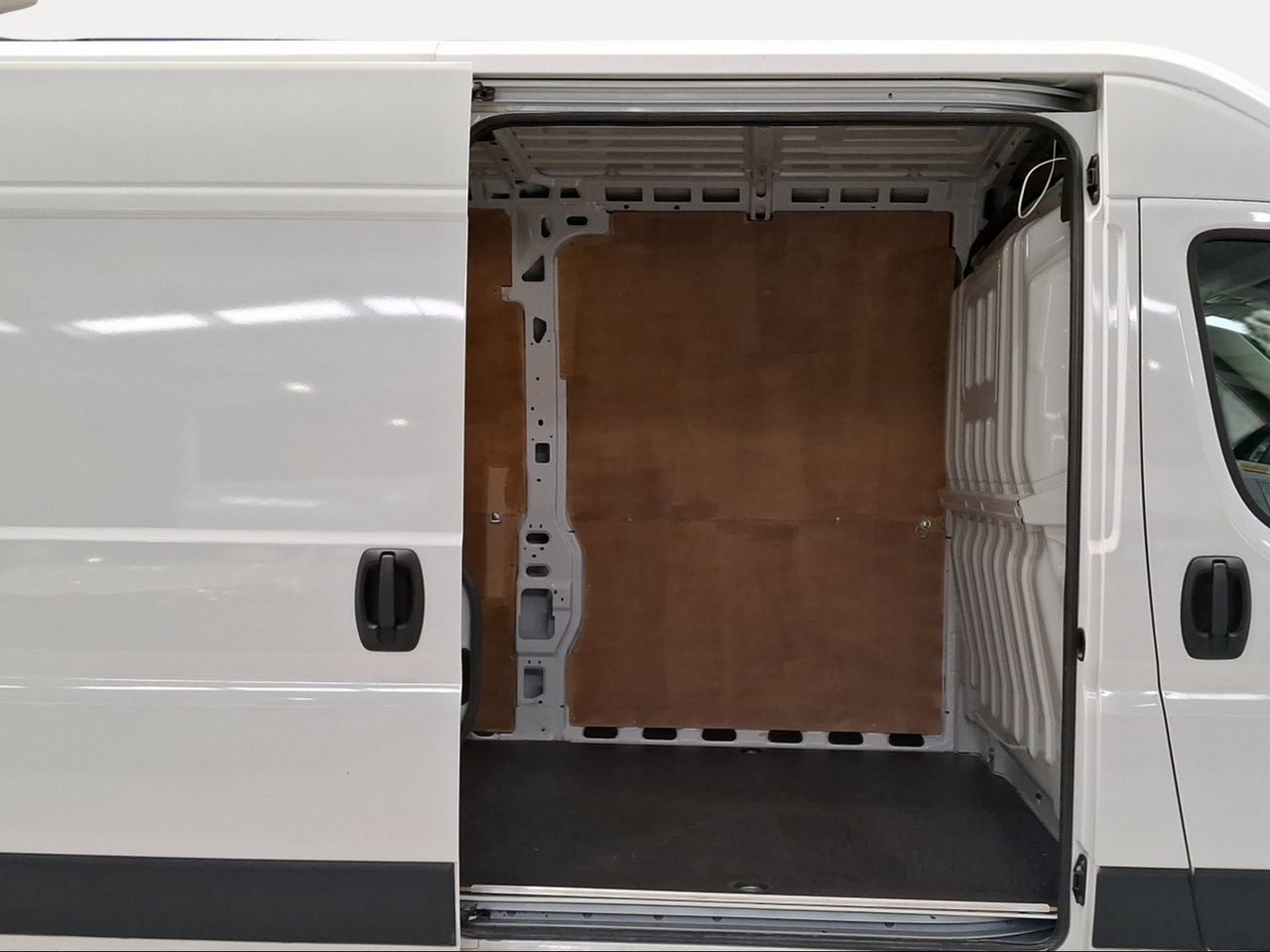 Toyota Proace Max Van GX L2H2 3.5 2.2D 140CV 6MT  - Foto 8