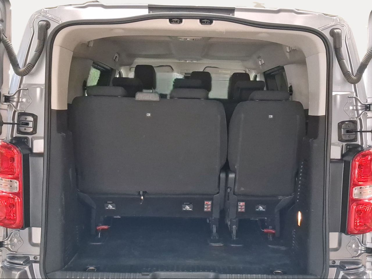 Toyota Proace Shuttle L1 2.0D 106kW (145CV) 6MT VX 9p  - Foto 11