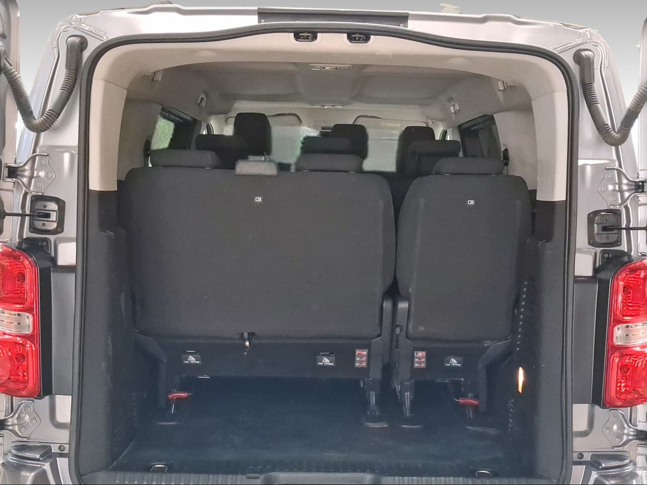 Toyota Proace Shuttle L1 2.0D 106kW (145CV) 6MT VX 9p  - Foto 11