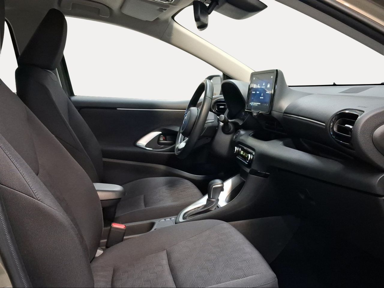 Toyota Yaris 1.5 120H Active Plus  - Foto 7