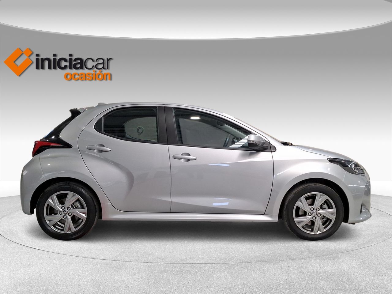 Toyota Yaris 1.5 120H Active Plus  - Foto 18