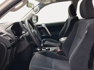Toyota Land Cruiser 2.8 D-4D GX  - Foto 13