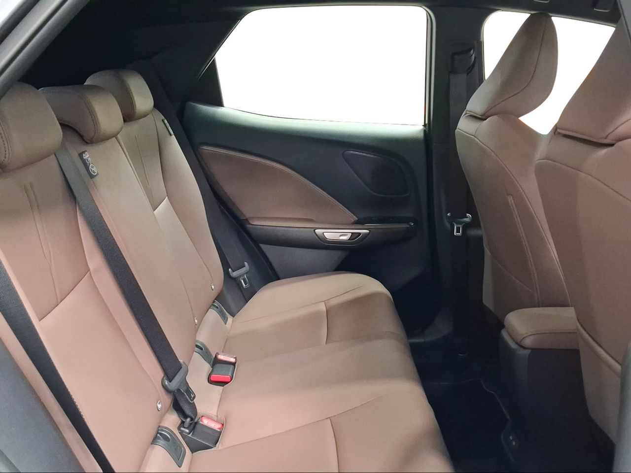 Lexus LBX 1.5 136cv HEV Elegant+  - Foto 8