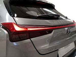 Lexus UX 2.0 250h Business  - Foto 20