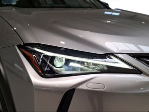 Lexus UX 2.0 250h Business  - Foto 19