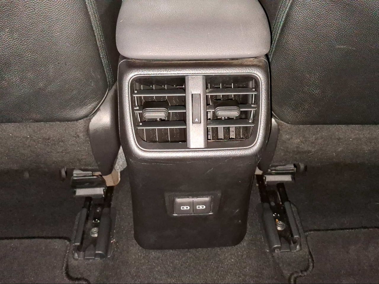 Lexus UX 2.0 250h Business  - Foto 18
