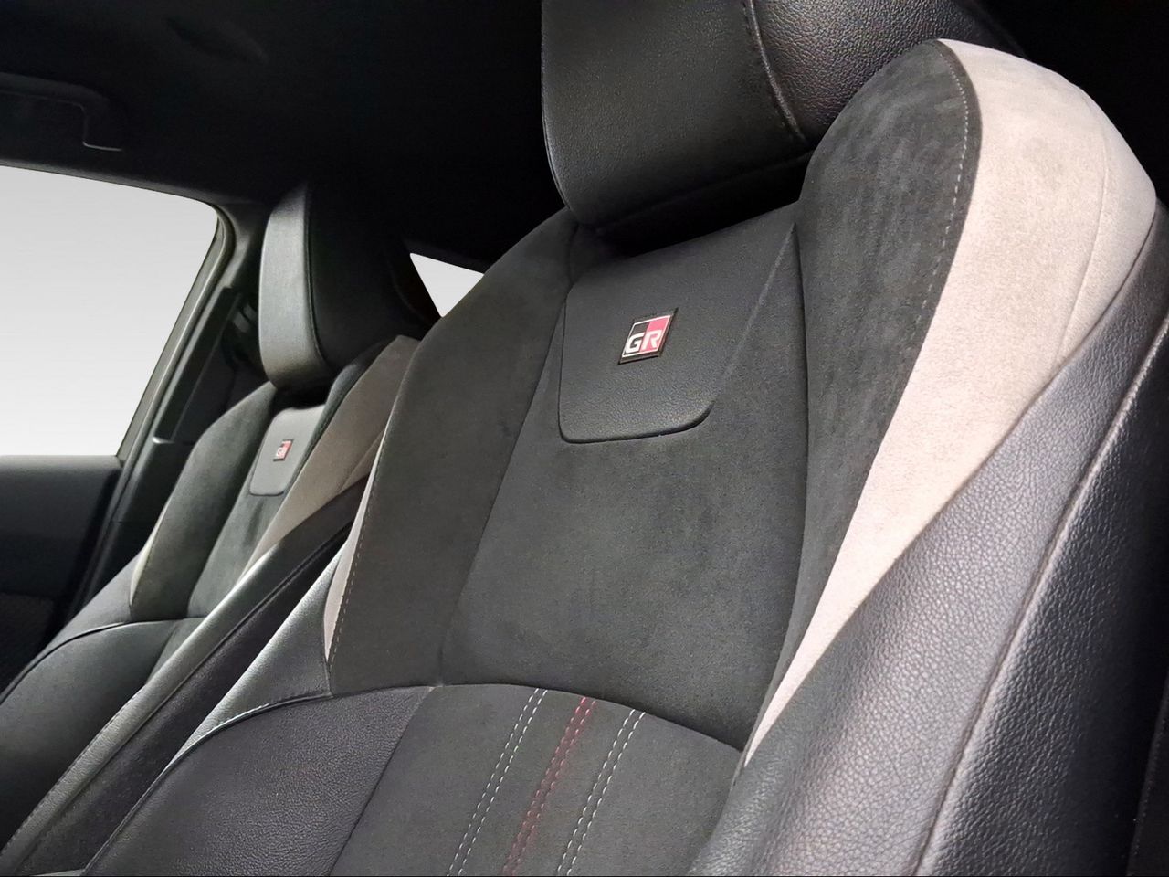 Toyota C-HR 2.0 180H GR Sport  - Foto 25