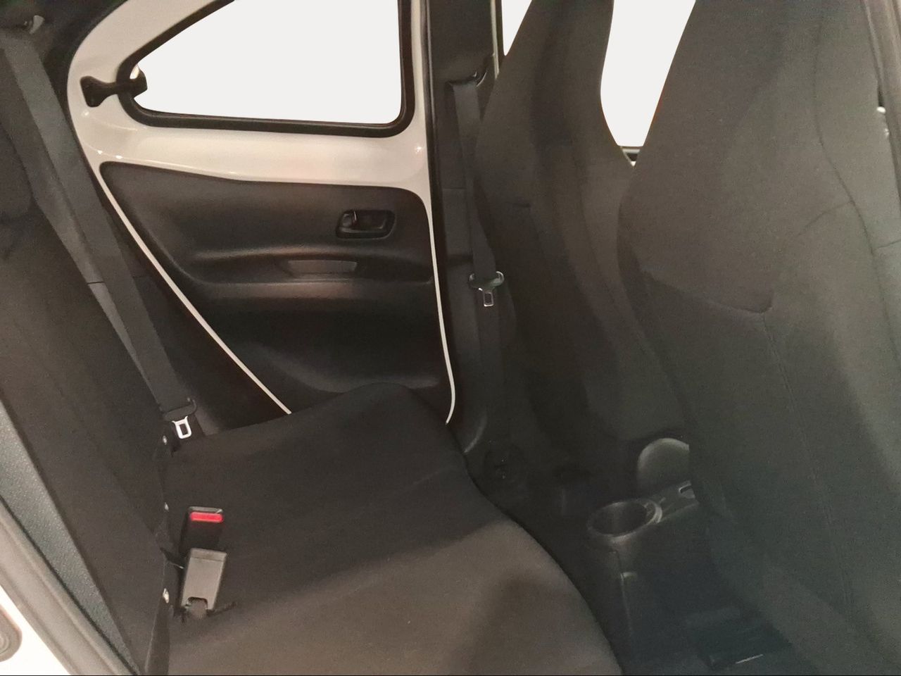 Toyota Aygo X Cross 1.0 VVT-I 72CV Play  - Foto 8