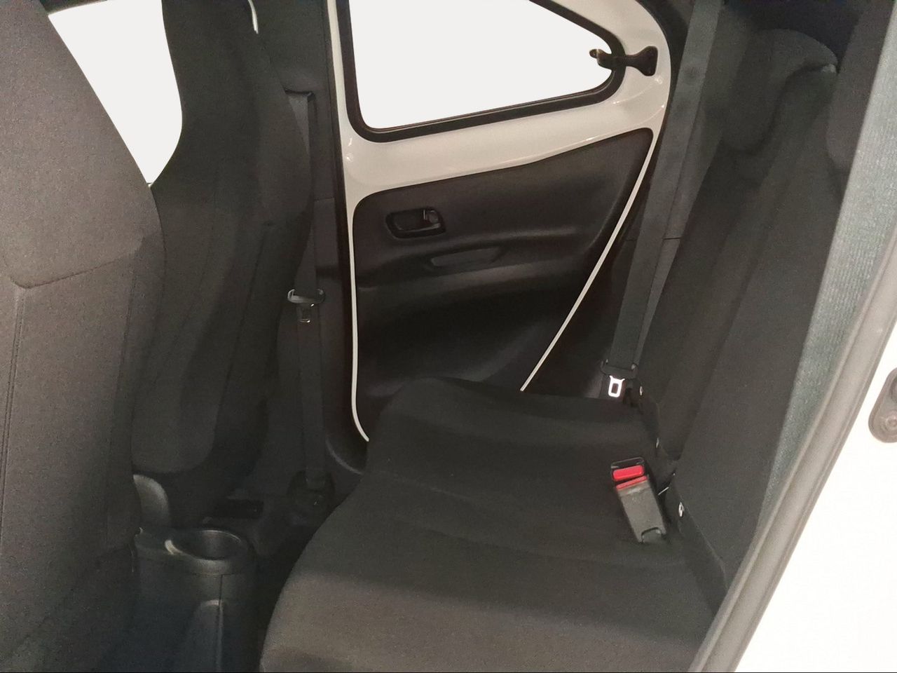 Toyota Aygo X Cross 1.0 VVT-I 72CV Play  - Foto 12
