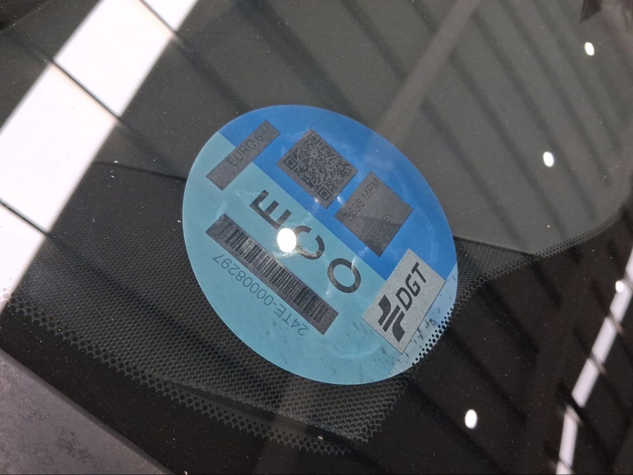 Lexus UX 2.0 250h Premium  - Foto 20