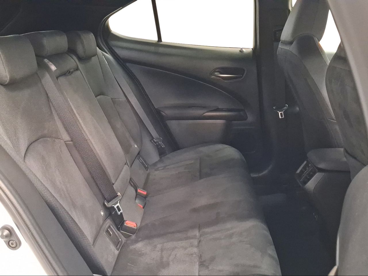 Lexus UX 2.0 250h Premium  - Foto 8