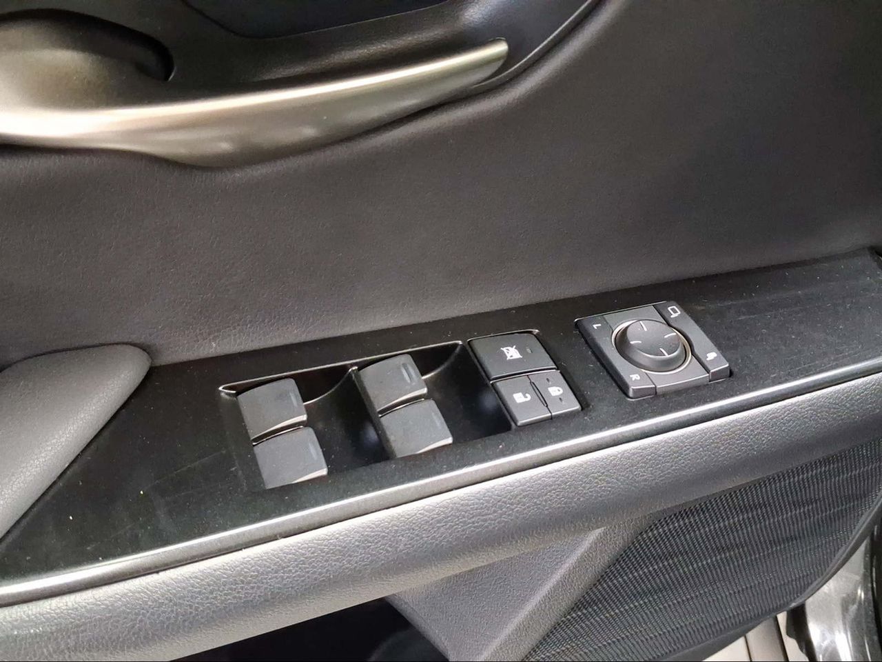 Lexus UX 2.0 250h Business City  - Foto 17