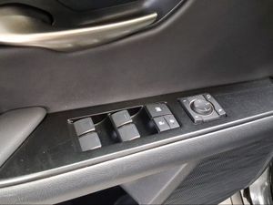 Lexus UX 2.0 250h Business City  - Foto 19