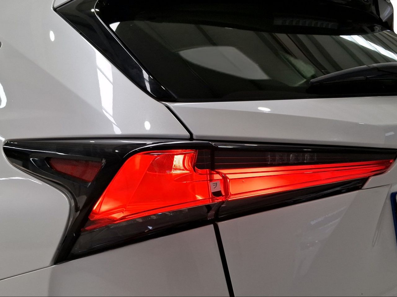 Lexus NX 2.5 300h Business Navigation 2WD  - Foto 20