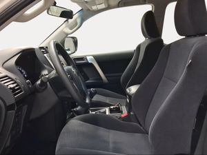 Toyota Land Cruiser 2.8 D-4D GX  - Foto 13