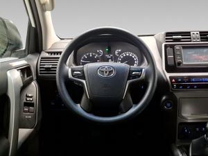 Toyota Land Cruiser 2.8 D-4D GX  - Foto 10