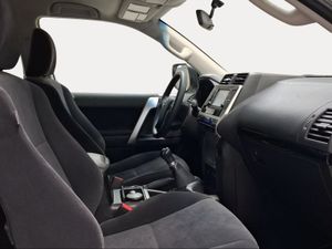 Toyota Land Cruiser 2.8 D-4D GX  - Foto 7