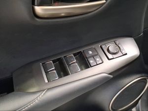 Lexus NX 2.5 300h Premium 2WD  - Foto 18
