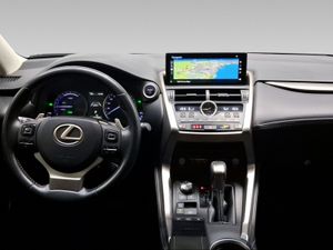 Lexus NX 2.5 300h Executive Kick Power+Navig  - Foto 9