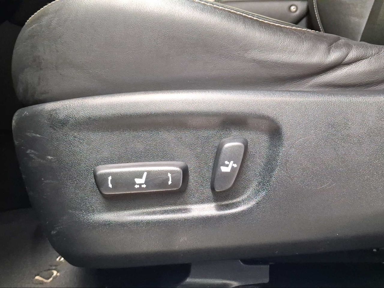 Lexus NX 2.5 300h Executive Kick Power+Navig  - Foto 17