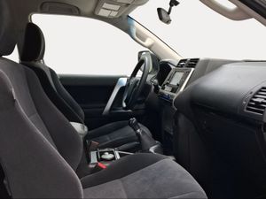 Toyota Land Cruiser 2.8 D-4D GX  - Foto 7